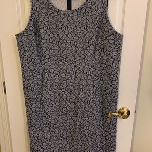 Lands end sheath dress with pockets!